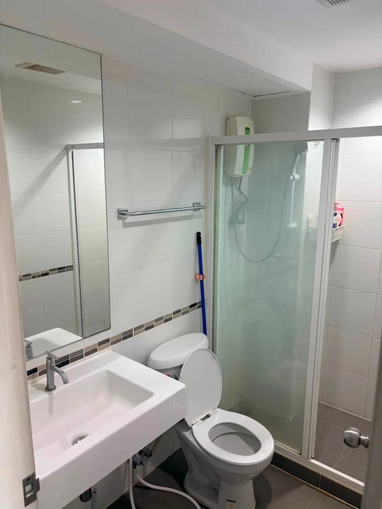 For rent: The Log 3 Sukhumvit 101/1. A lovely unit on the 7th floor, fully furnished with appliances. Such a great deal, you can't miss it!