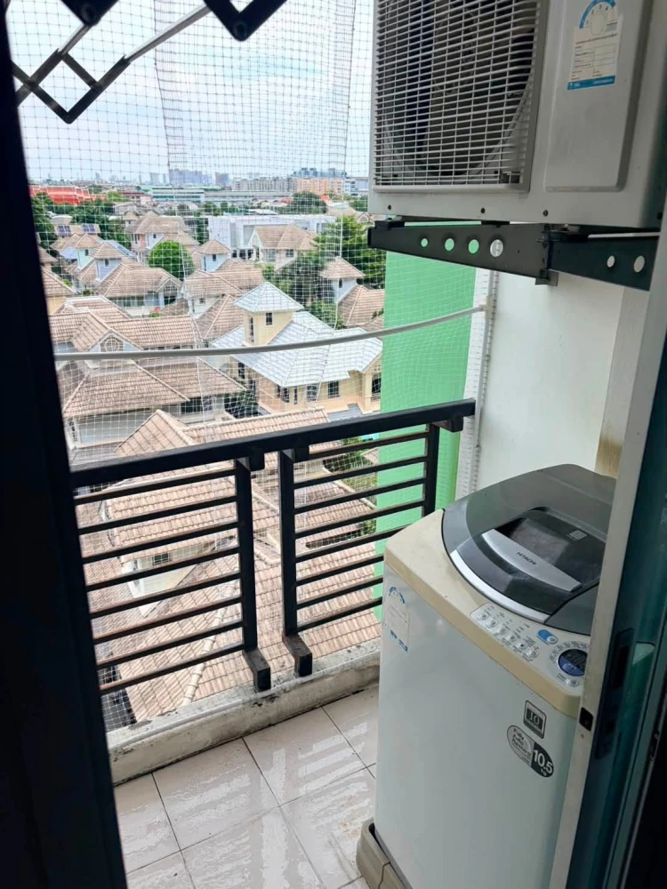 For rent: The Log 3 Sukhumvit 101/1. A lovely unit on the 7th floor, fully furnished with appliances. Such a great deal, you can't miss it!
