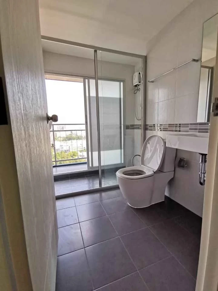 For rent: The LPN Selected Kaset-Ngamwongwan, large corner room, 35 sq m, 19th floor, book now, don't delay.