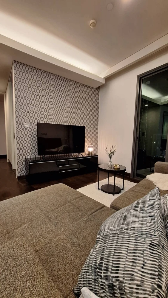 For rent The Lumpini 24, a room decorated in a luxurious style, complete with facilities, hurry and book before you miss out++