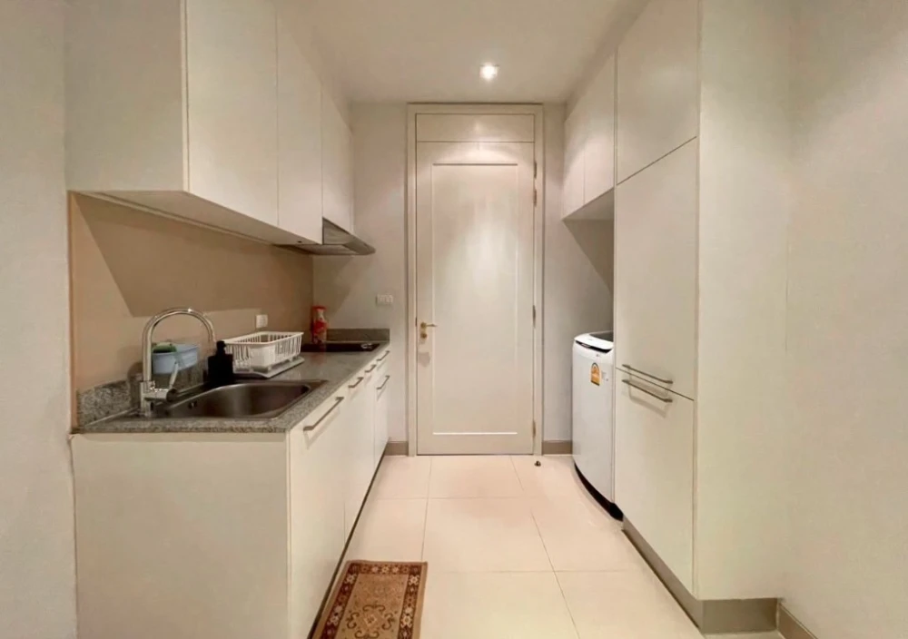 For rent: The MARQUE Sukhumvit. Experience luxurious living with fully furnished premium furniture. Book now!