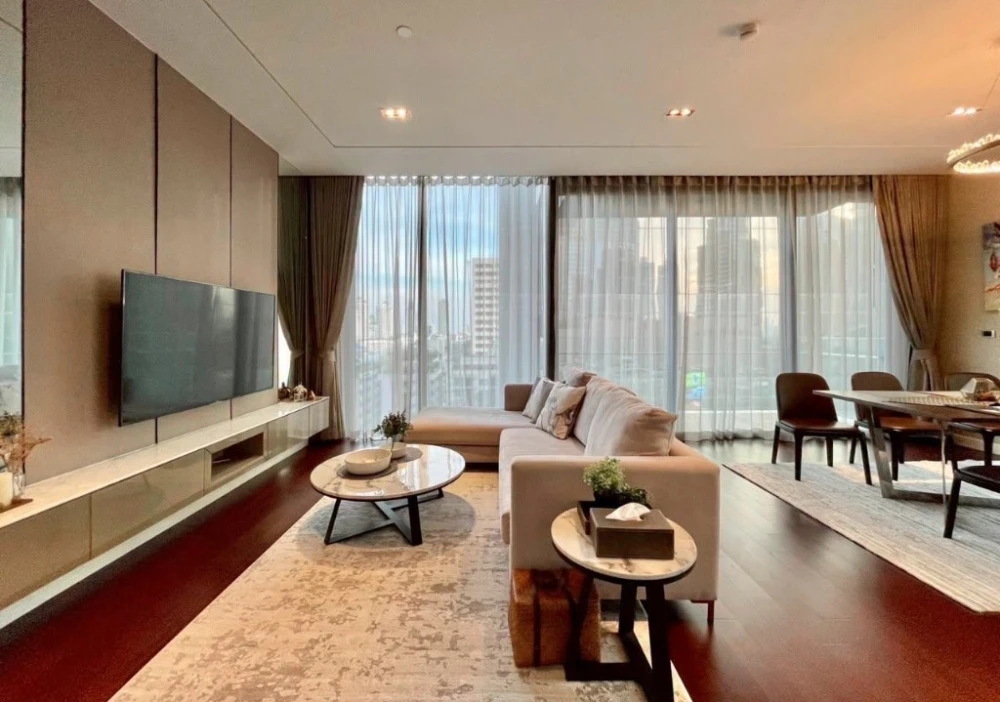 For rent: The MARQUE Sukhumvit. Experience luxurious living with fully furnished premium furniture. Book now!