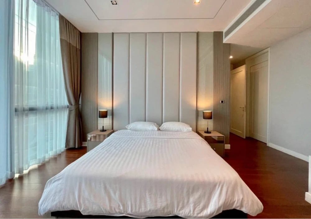 For rent: The MARQUE Sukhumvit. Experience luxurious living with fully furnished premium furniture. Book now!