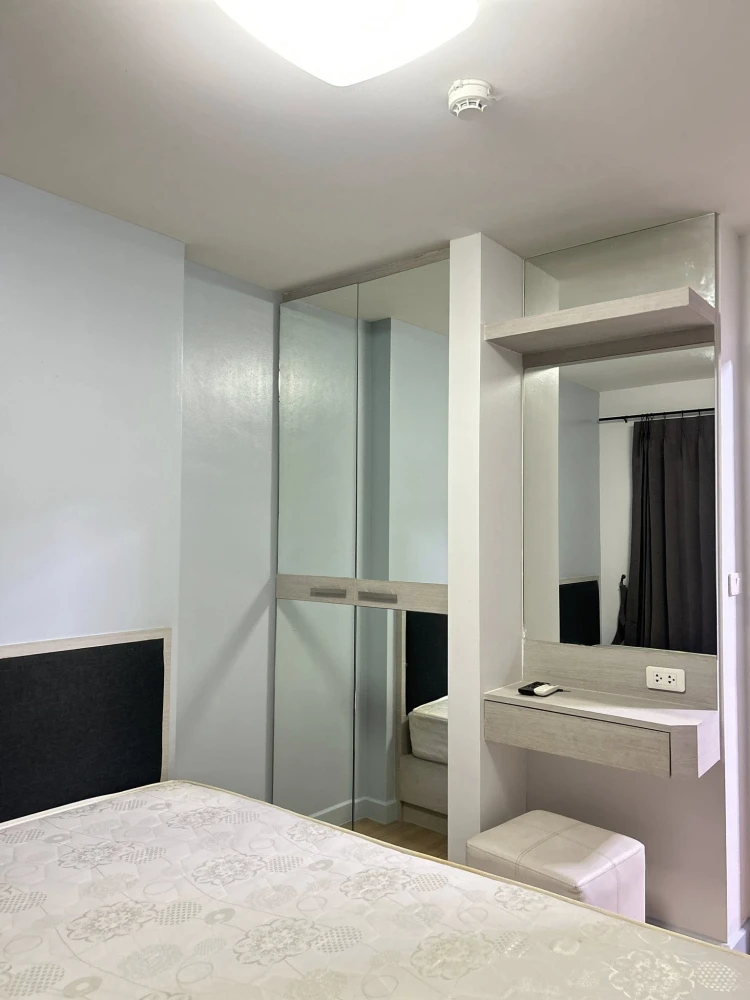 For rent: The Matrix, 4th floor unit, prime location, pool view, fully furnished. Don't miss out!