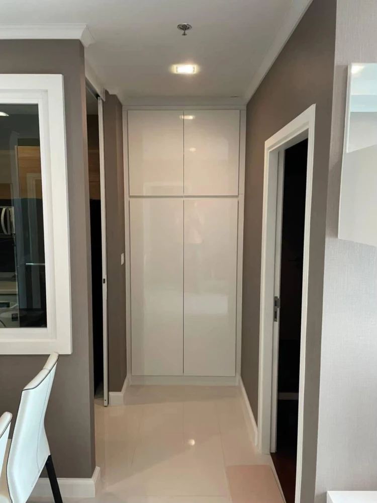 For rent: The Metropolis, 2 bedrooms, 1 bathroom, fully furnished + electrical appliances, high floor, city view, open, move in now