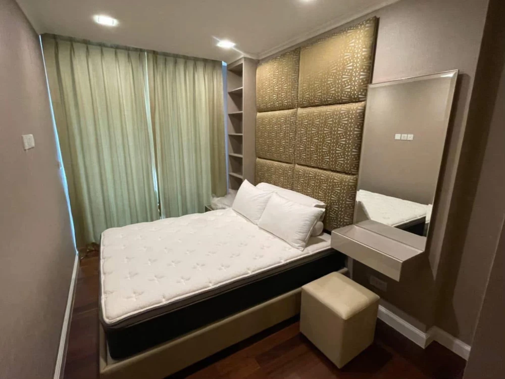 For rent: The Metropolis, 2 bedrooms, 1 bathroom, fully furnished + electrical appliances, high floor, city view, open, move in now