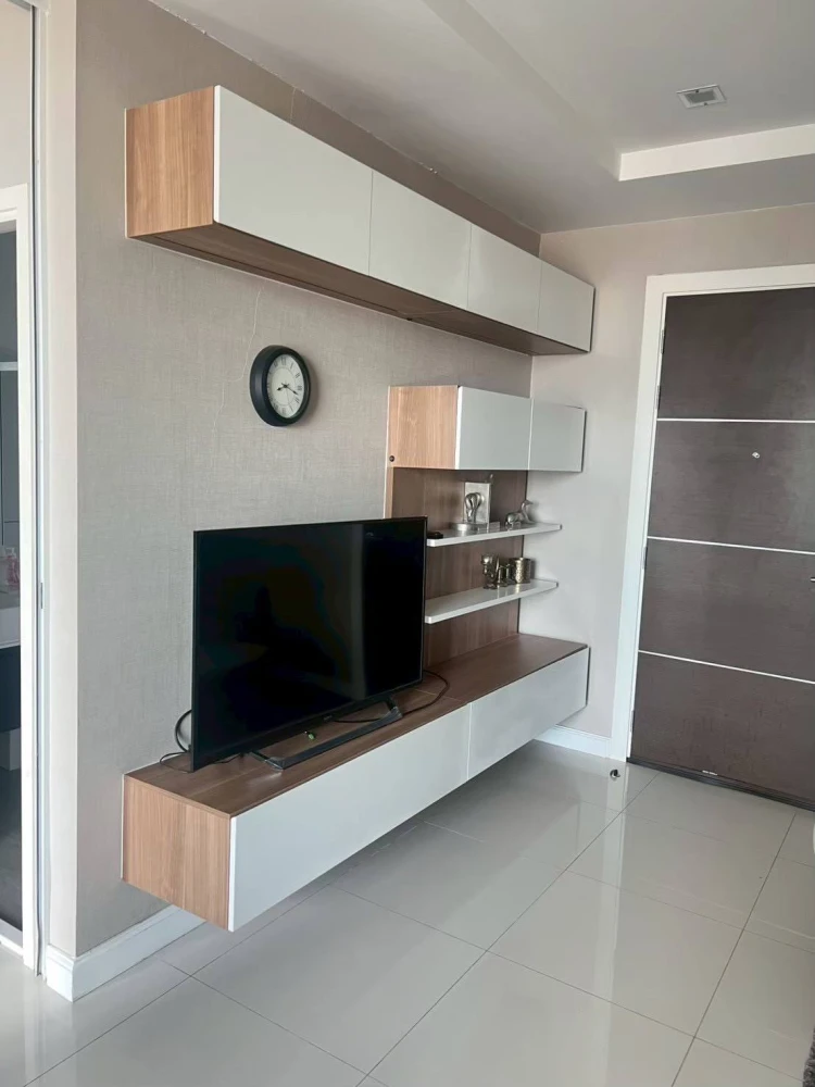 For rent: The Metropolis Samrong. Fully furnished and equipped with appliances. Great price! Book now, don't miss out!