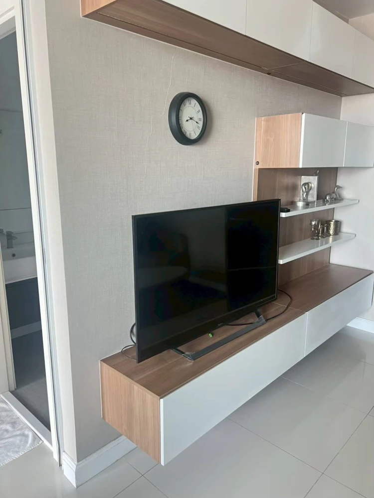 For rent: The Metropolis Samrong. Fully furnished and equipped with appliances. Great price! Book now, don't miss out!