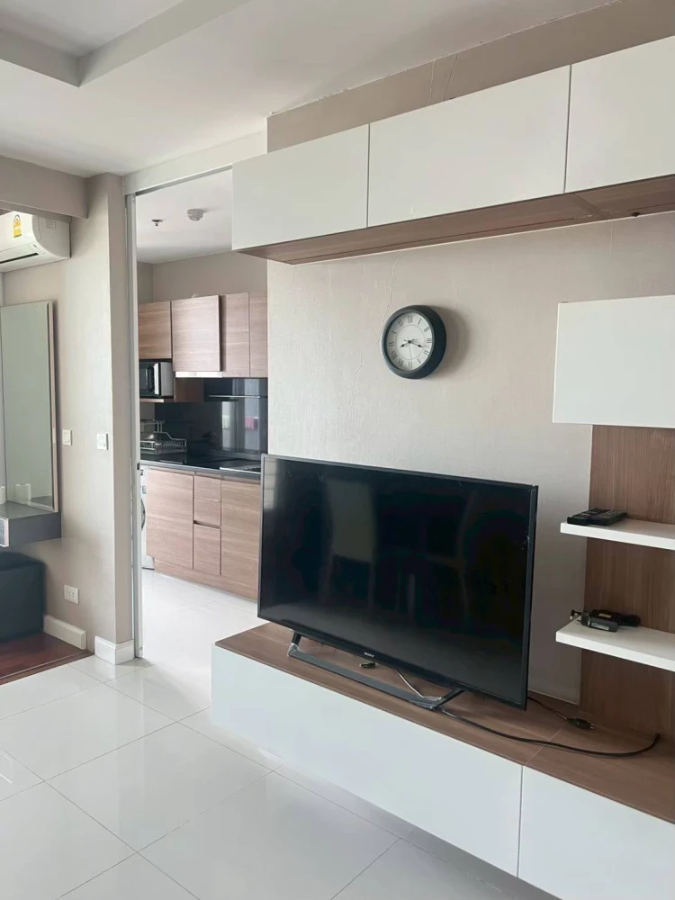 For rent: The Metropolis Samrong. Fully furnished and equipped with appliances. Great price! Book now, don't miss out!