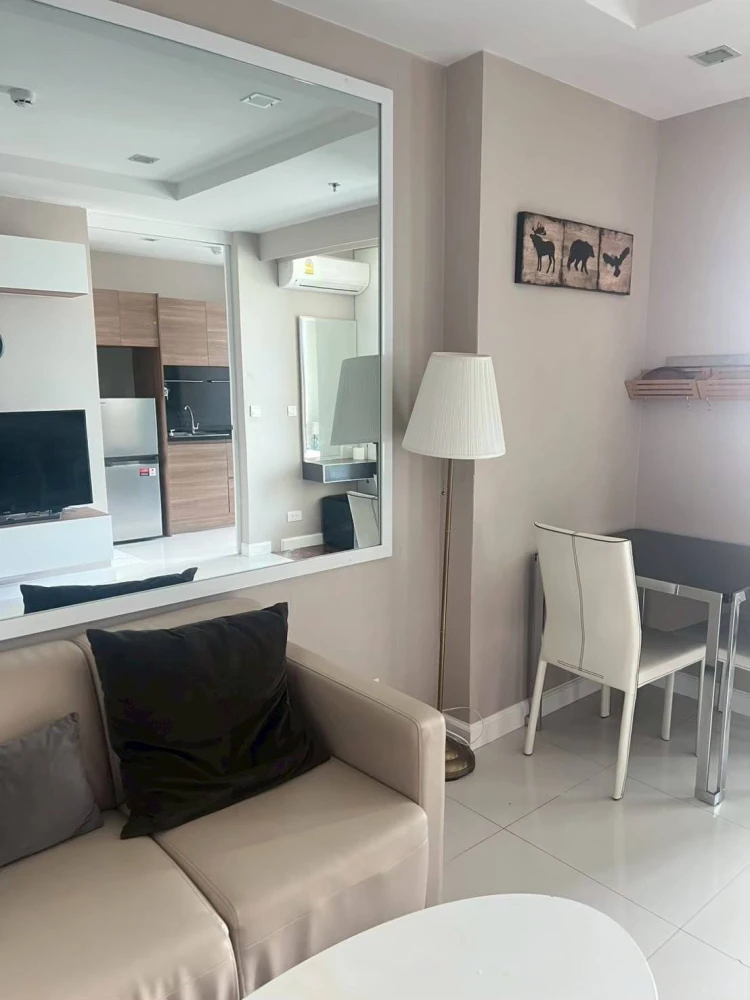 For rent: The Metropolis Samrong. Fully furnished and equipped with appliances. Great price! Book now, don't miss out!
