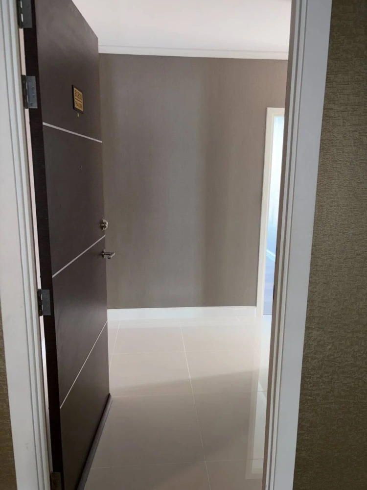 For rent: The Metropolis, 18th floor. A lovely, fully furnished unit. Book now!