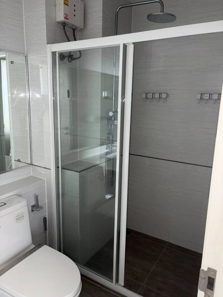 For rent: The Metropolis, 18th floor. A lovely, fully furnished unit. Book now!