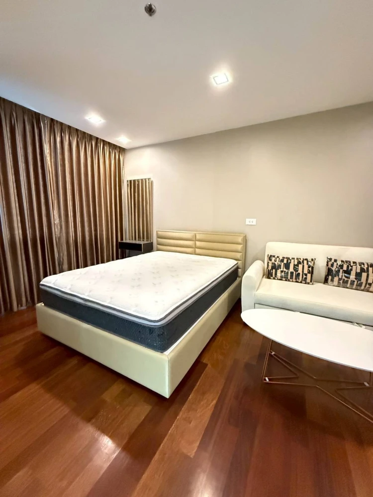 For rent: The Metropolis, 25th floor, fully furnished room, move in ready, reserve now, hurry!
