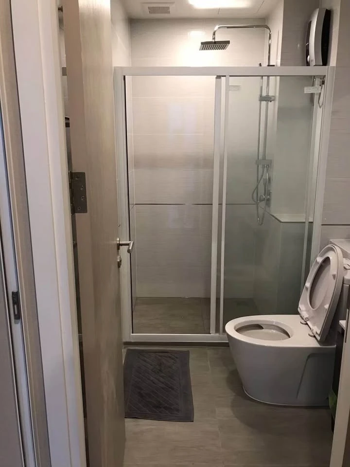 For rent: The Metropolis, north-facing unit, great location, beautiful unblocked view, fully furnished. Don't miss out!