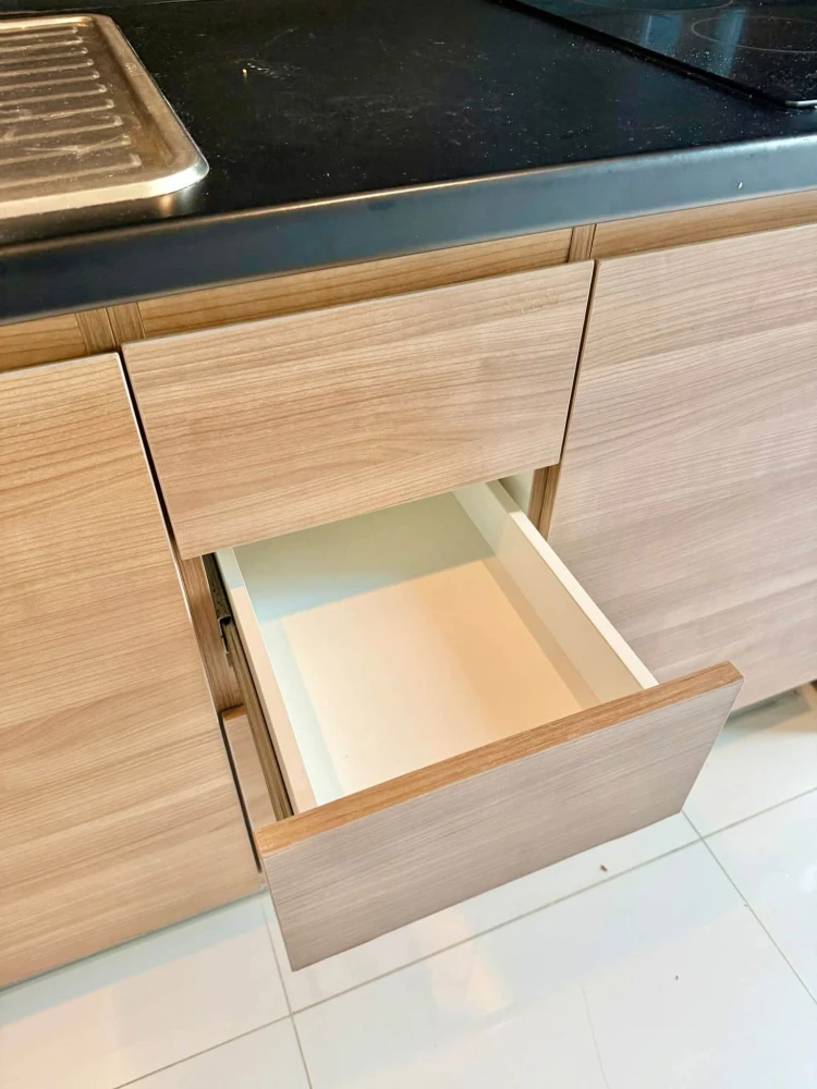 For rent: The Metropolis, a lovely room with complete furniture and appliances. Don't miss out!