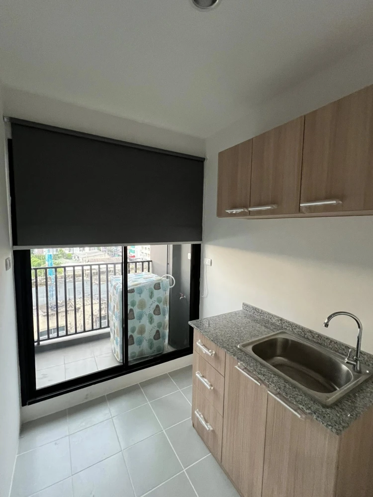 For rent: The Midtown Chaengwattana, ready to move in, fully furnished, spacious and comfortable room, hurry and reserve now!