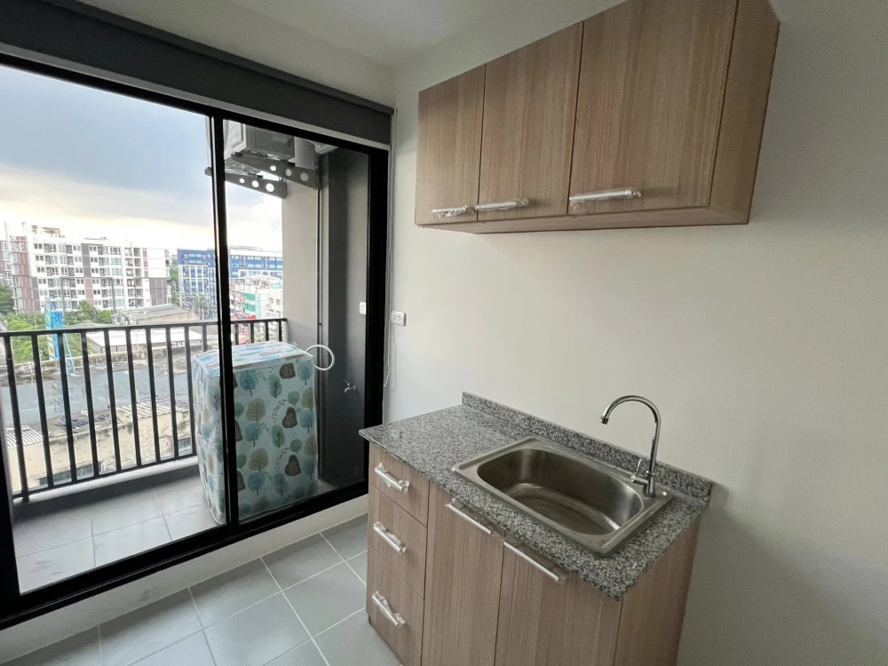For rent: The Midtown Chaengwattana, ready to move in, fully furnished, spacious and comfortable room, hurry and reserve now!