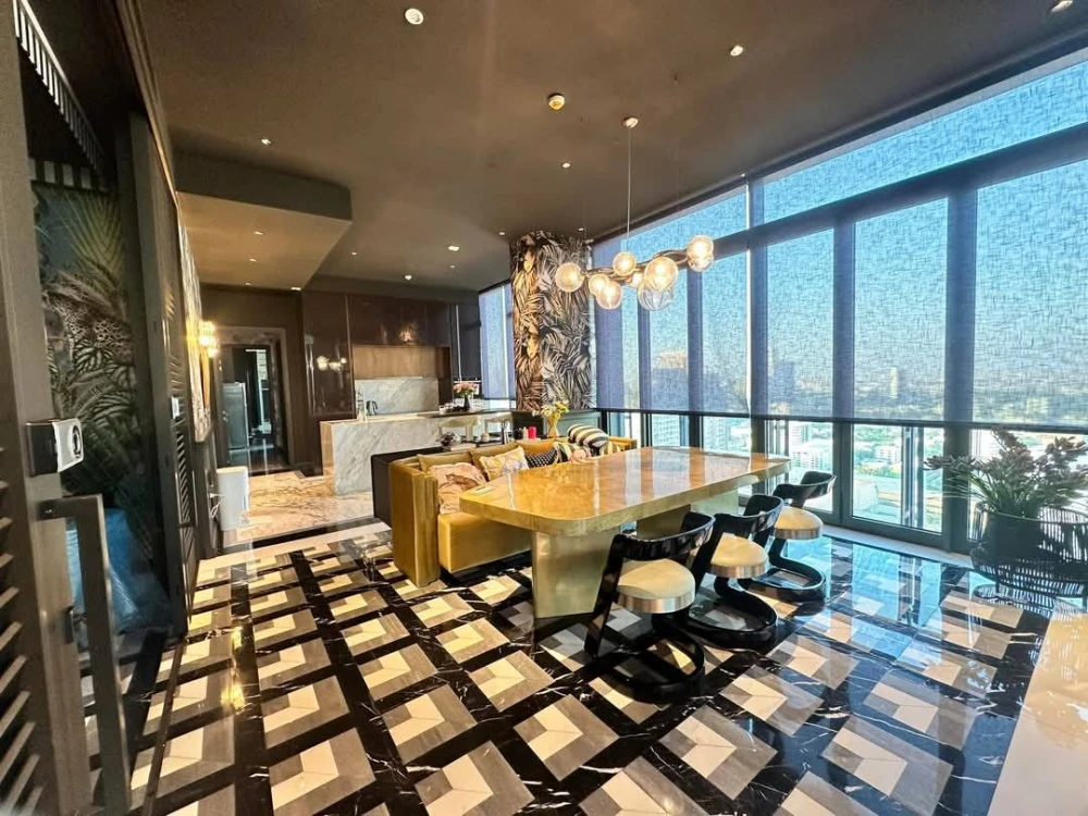 Luxury condo for rent at The Monument Thonglo. Corner unit with private elevator and excellent interior design. Don't miss out!
