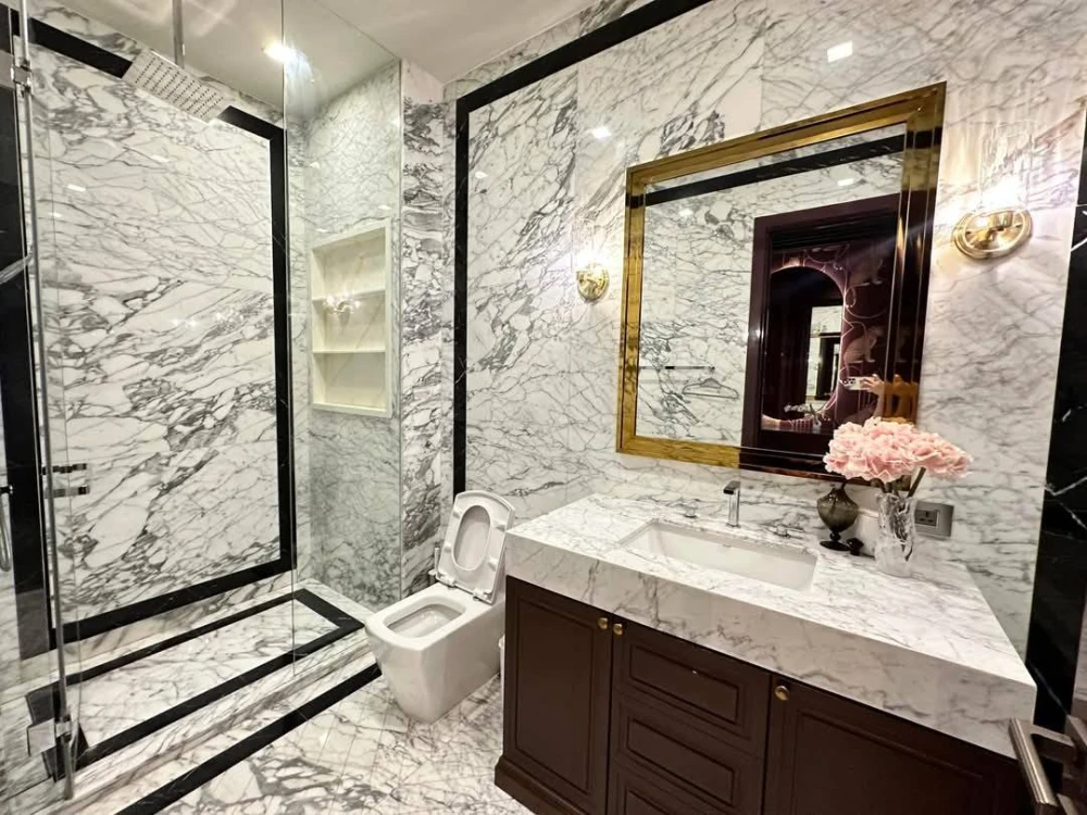 Luxury condo for rent at The Monument Thonglo. Corner unit with private elevator and excellent interior design. Don't miss out!