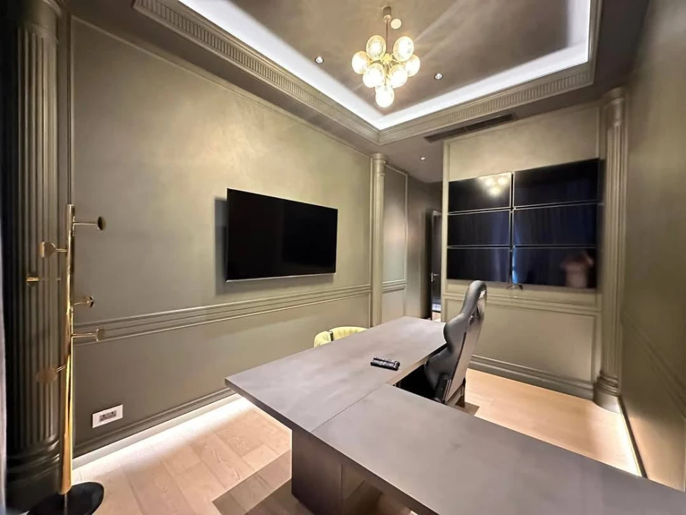 Luxury condo for rent at The Monument Thonglo. Corner unit with private elevator and excellent interior design. Don't miss out!