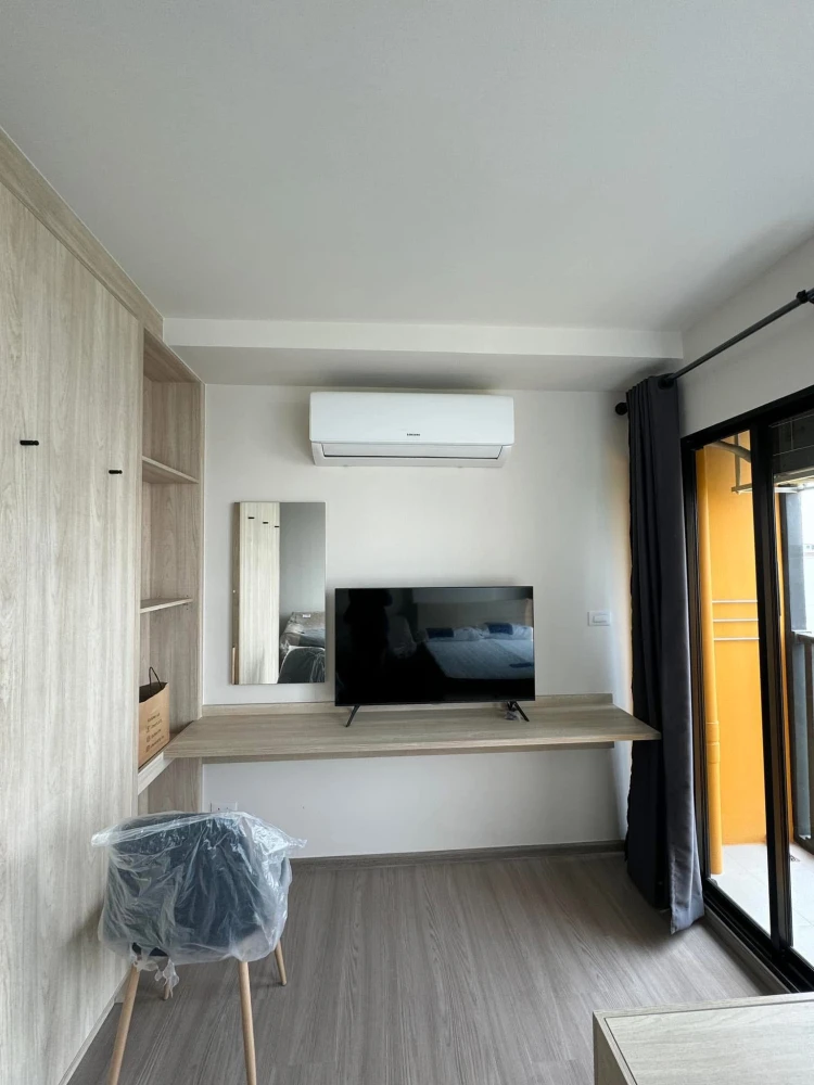For rent: The Muve Bangkhae, a lovely room with complete furniture and appliances. Just bring your bags and move in!