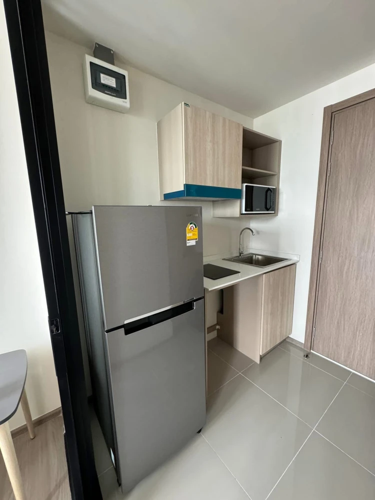 For rent: The Muve Bangkhae, a lovely room with complete furniture and appliances. Just bring your bags and move in!