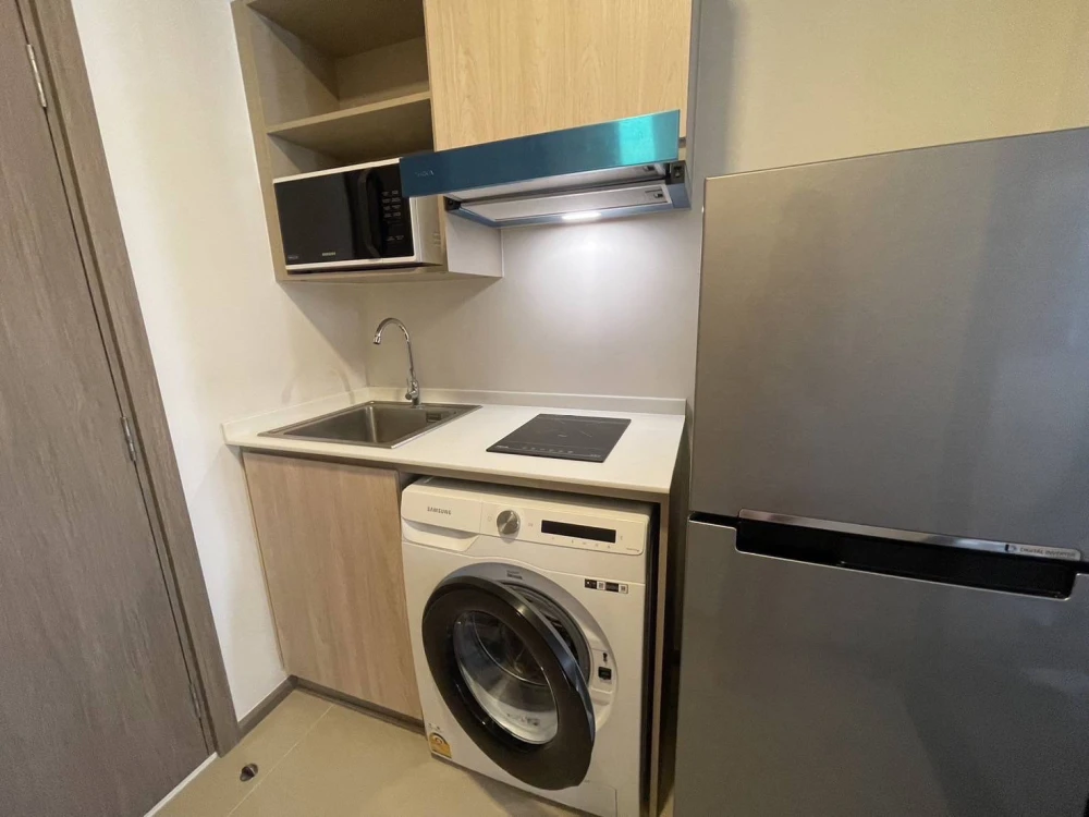 For rent: The MUVE Bangna, 4th floor, fully furnished, nice to live in. Hurry and reserve now before it's gone. Hurry!