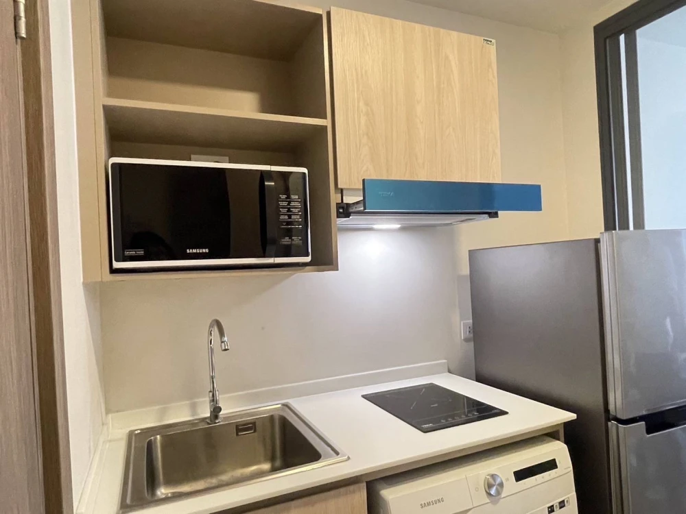 For rent: The MUVE Bangna, 4th floor, fully furnished, nice to live in. Hurry and reserve now before it's gone. Hurry!