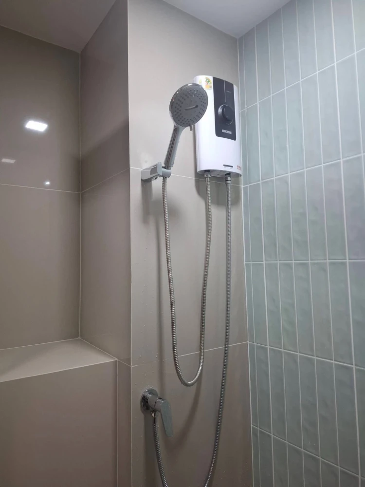 For rent: The Muve Pradipat, 1 bedroom, 1 bathroom, decorated in a cool theme, good location, fully furnished, reserve now!