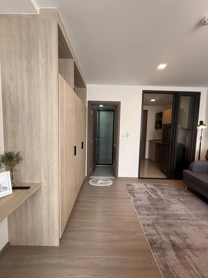 For rent: The Muve Pradipat, 1 bedroom, 1 bathroom, decorated in a cool theme, good location, fully furnished, reserve now!