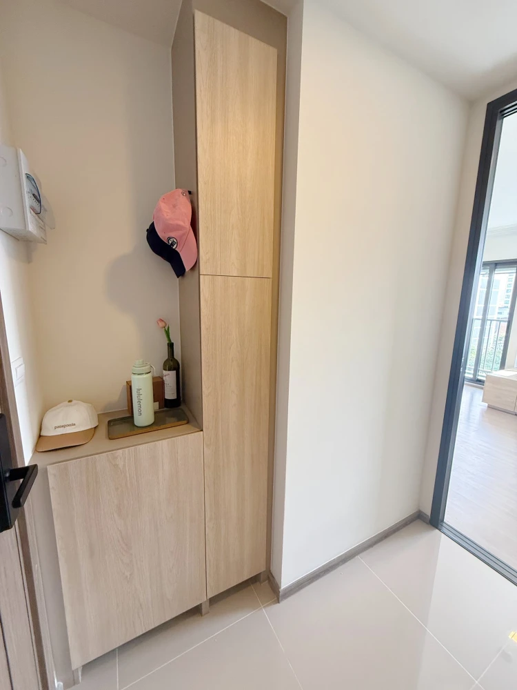 For rent: The Muve Pradipat, 7th floor. Beautiful view, no obstructing buildings, quiet and peaceful. Fully furnished with appliances. Book now!