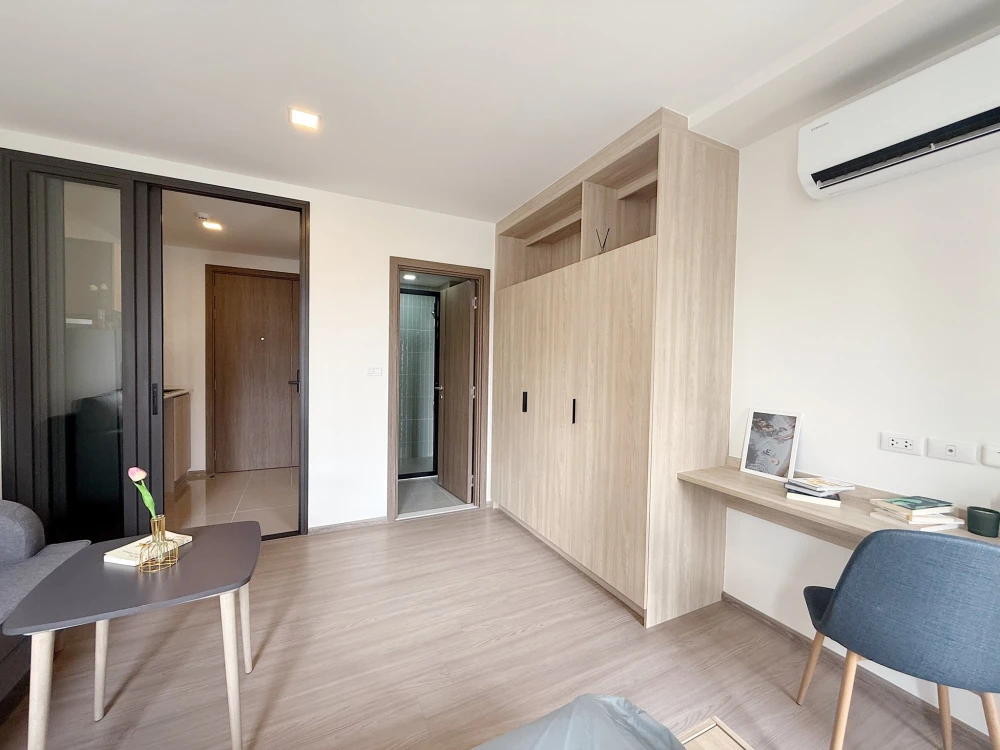 For rent: The Muve Pradipat, 7th floor. Beautiful view, no obstructing buildings, quiet and peaceful. Fully furnished with appliances. Book now!