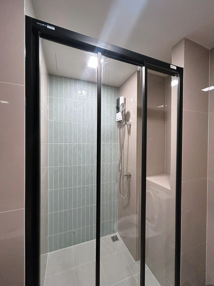 For rent: The Muve Sukhumvit 107, 2 bedrooms, 2 bathrooms, spacious living area, fully furnished, convenient location. Book now!