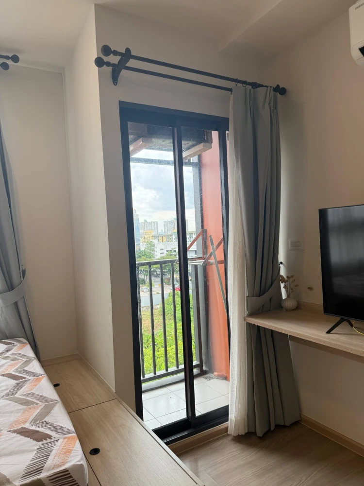 For rent: THE MUVE Bangna. Nice room, fully furnished with appliances. Just bring your belongings and move in! You don't want to miss this opportunity