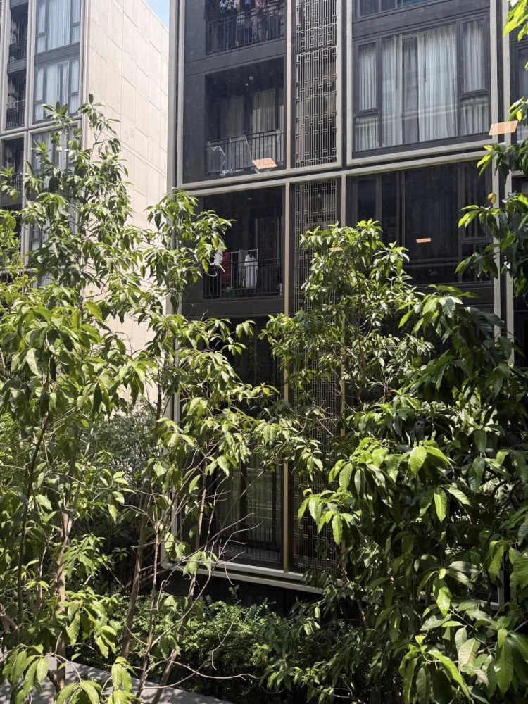 For rent: The Nest Chula Samyan, 1 bedroom, 1 bathroom, in a prime location with complete amenities. Book now!