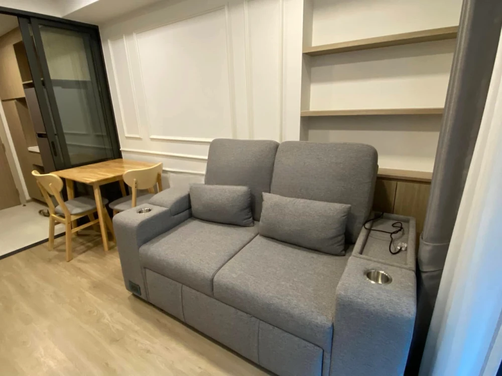 For rent: The Nest Chula Samyan, 4th floor, beautifully decorated with quality furniture, garden view + swimming pool. With a good deal like this, wha