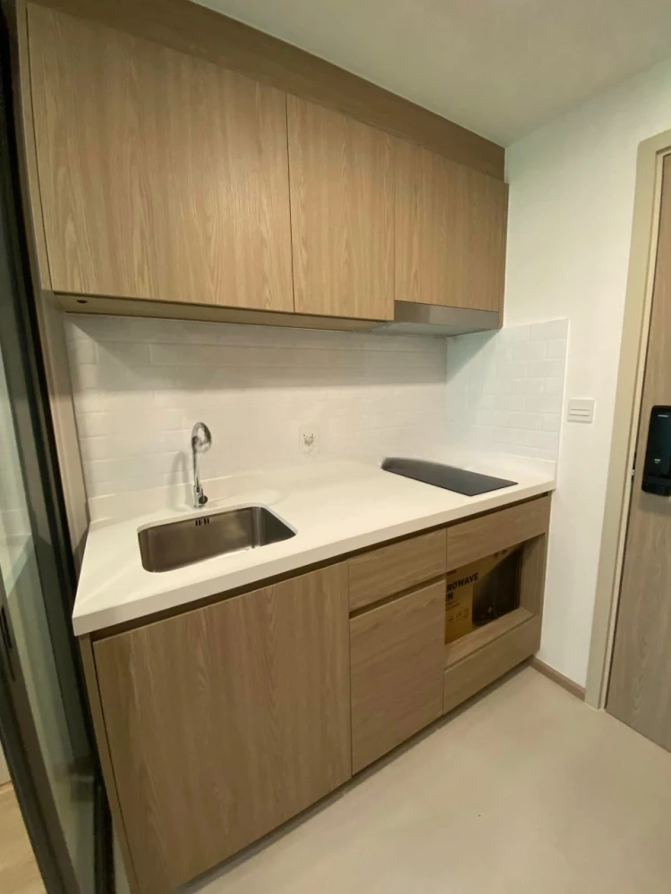 For rent: The Nest Chula Samyan, 4th floor, beautifully decorated with quality furniture, garden view + swimming pool. With a good deal like this, wha