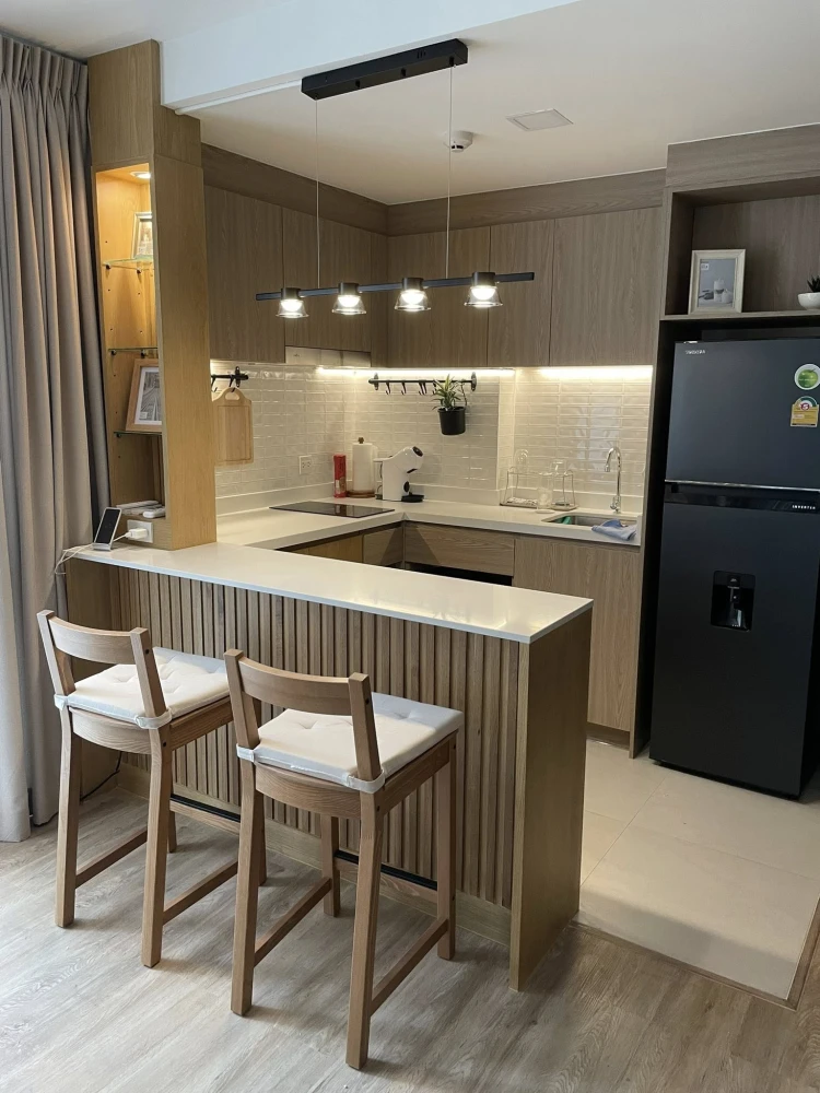 For rent: The Nest Chula Samyan, Building B, corner room, with parking, swimming pool view, fully furnished, built-in, book now