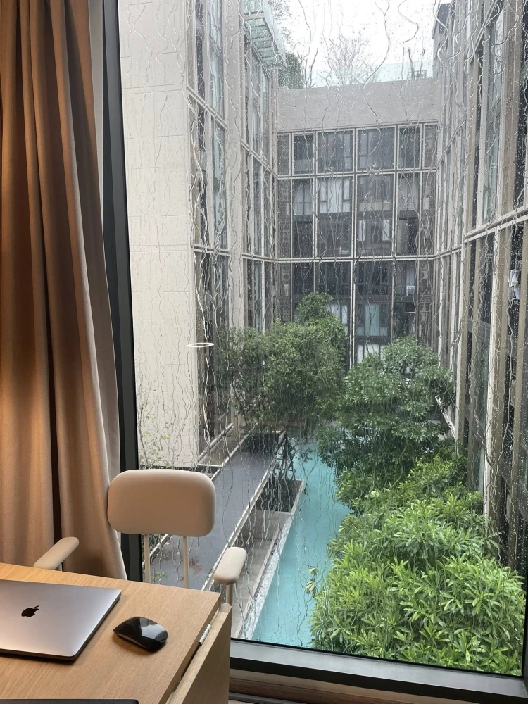 For rent: The Nest Chula Samyan, Building B, corner room, with parking, swimming pool view, fully furnished, built-in, book now