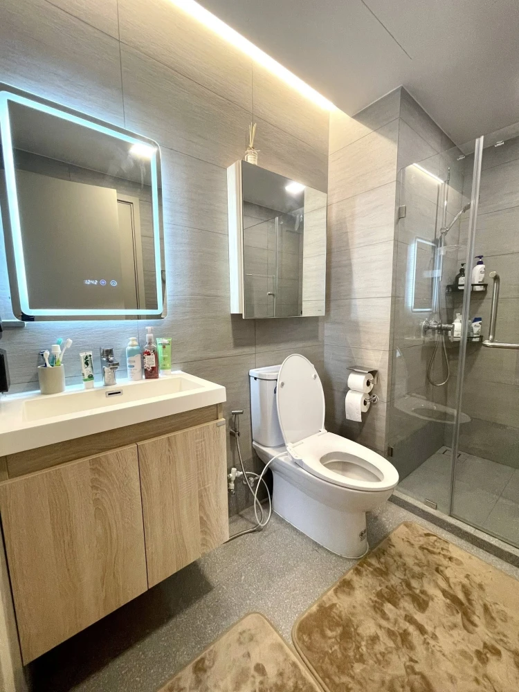 For rent: The Nest Chula Samyan, Building B, corner room, with parking, swimming pool view, fully furnished, built-in, book now