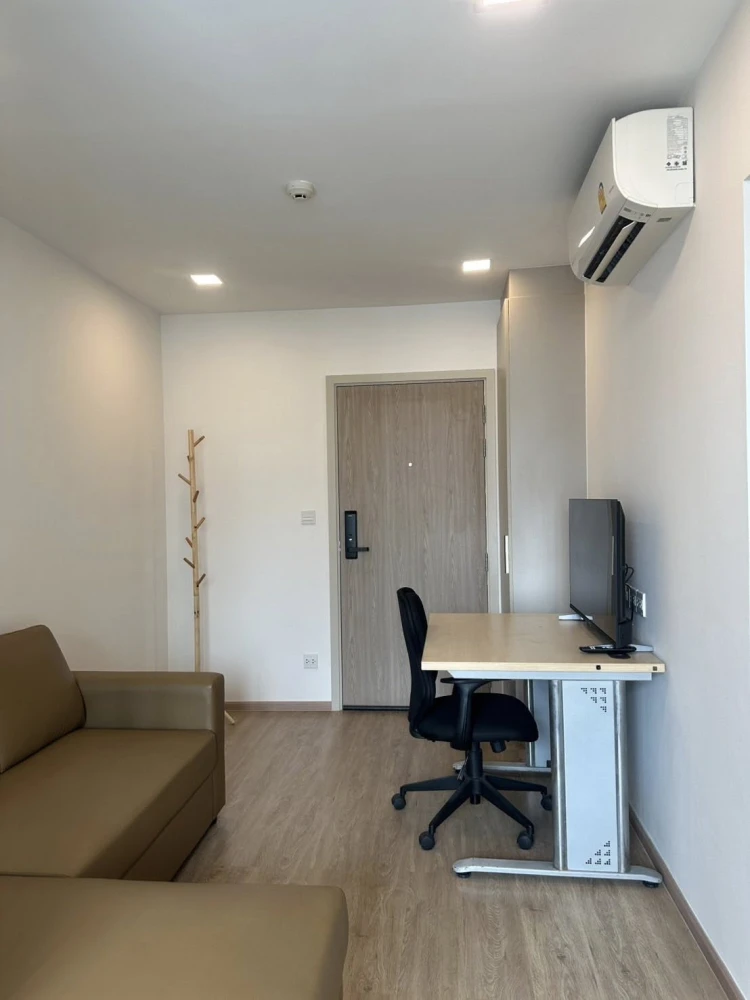 For rent: The Nest Chula Samyan, a nice room on the 6th floor, good location, convenient transportation, complete amenities, reserve now.