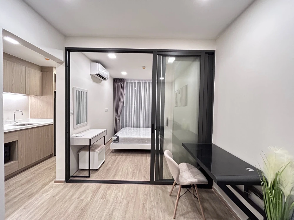 For rent: The Nest Chula Samyan, a lovely room on the 8th floor in a great location. Fully furnished, just bring your bags and move in!