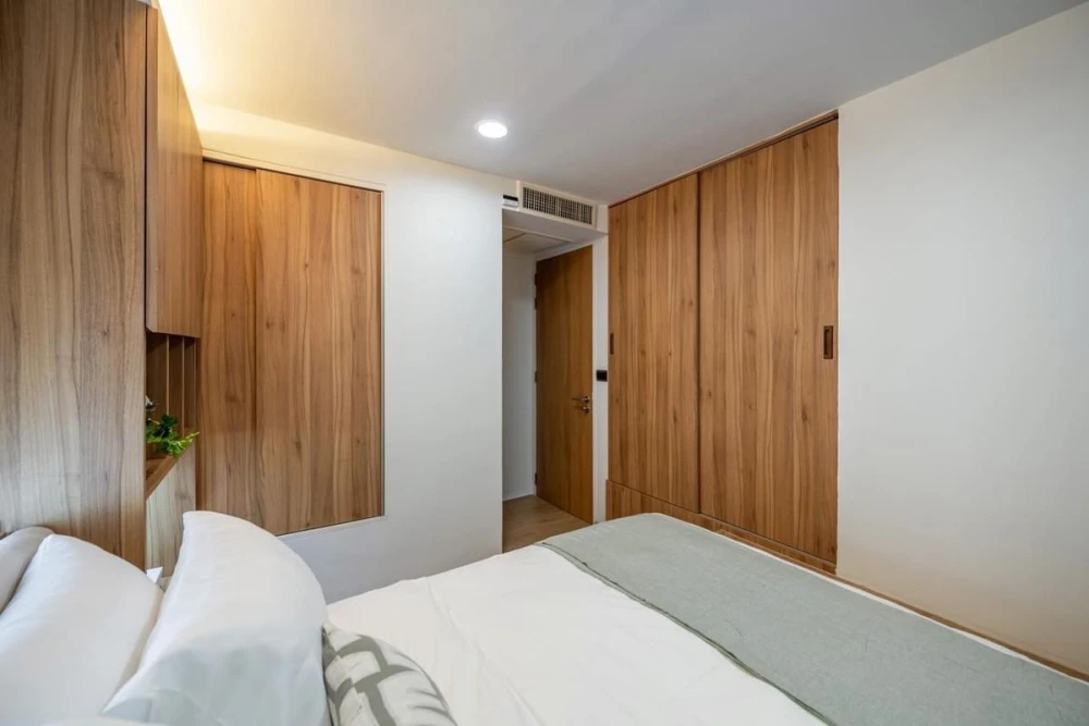 Spacious and comfortable rooms for rent at The Nest Ploenchit, fully furnished. Book now!