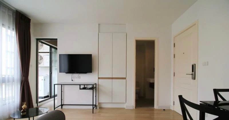 For rent: The Nest Sukhumvit 22, 4th floor unit. Spacious area. Book now!