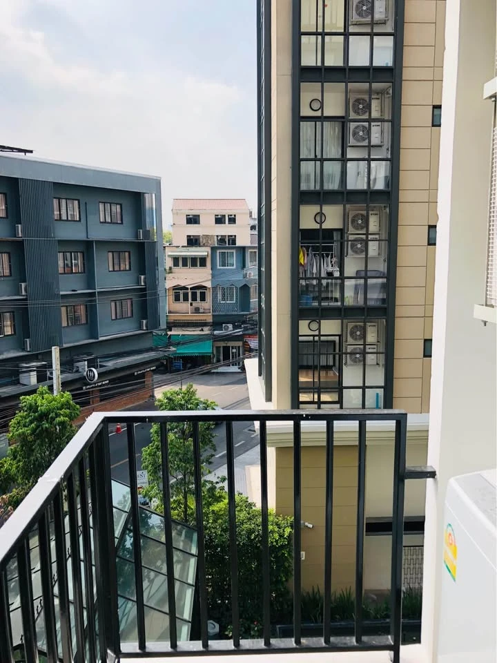 For rent: The Nest Sukhumvit 22, 4th floor unit. Spacious area. Book now!