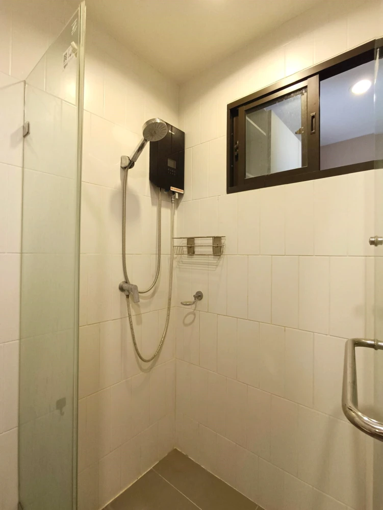 For rent: The Nest Sukhumvit 22, empty room, 8th floor, spacious room, airy, comfortable, book now, don't miss out.