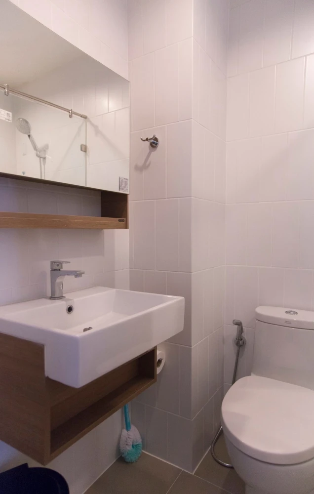 For rent: The Nest Sukhumvit 22, 2 bedrooms, 2 bathrooms. Spacious and comfortable living area. Book now!