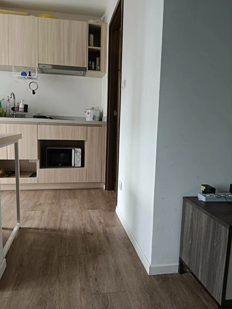 For rent: The Nest Sukhumvit 64, a nice room on the 4th floor, fully furnished and equipped with appliances. Hurry and reserve now!