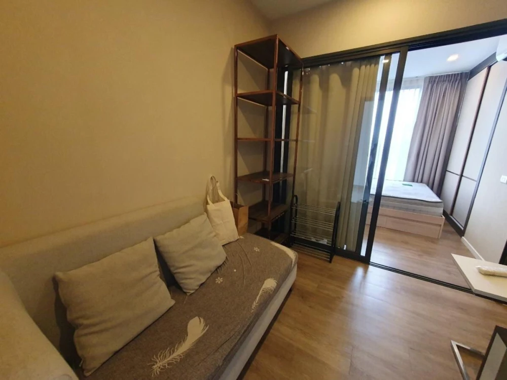 For rent: The Nest Sukhumvit 64, a nice room on the 4th floor, fully furnished and equipped with appliances. Hurry and reserve now!