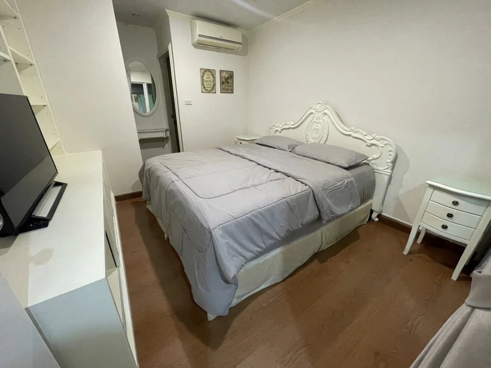 For rent: The Next Sukhumvit 52, 2 bedrooms, 2 bathrooms, with built-in furniture, a view of trees that is pleasing to the eye. If you don't book, you